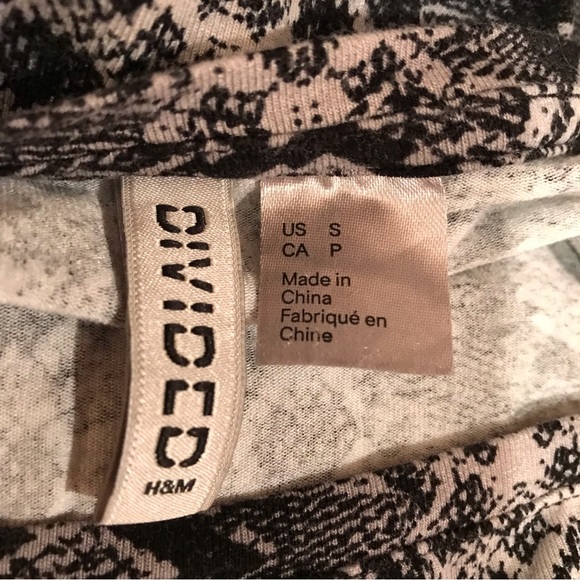 HM Divided Bodycon Mini Dress Size Small Shades of Grey Snakeskin Print - Picture 12 of 13